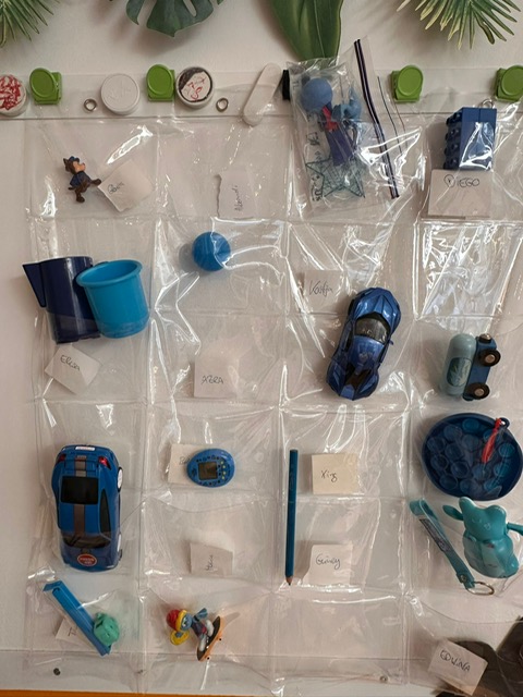 Kleinigkeiten in blauer Farbe