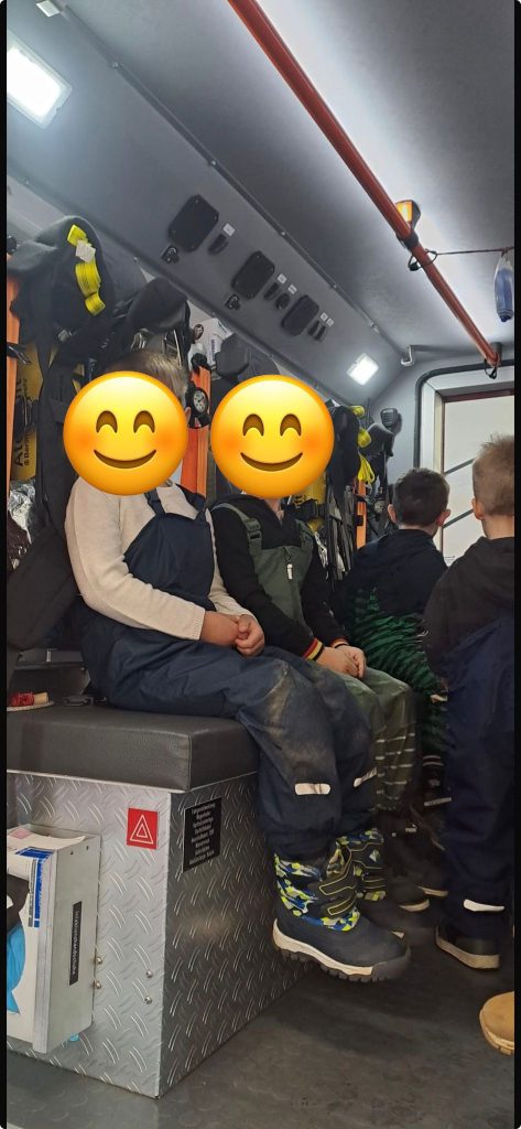 PHOTO 2025 12 09 13 13 013 473x1024