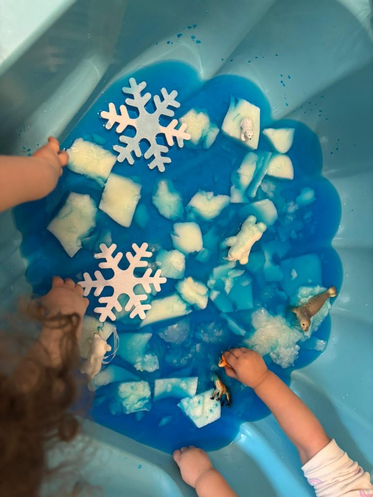 Tiere zwischen Eisbergen